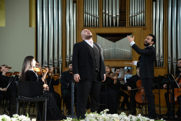 Nəsimi rayonunda Ümummilli lider Heydər Əliyevin anadan olmasının 101 illiyi münasibətilə “Ulu öndər Heydər Əliyev Azərbaycan dövlətçiliyinin xilaskarı, müasir müstəqil Azərbaycanın banisidir ” adlı tədbir keçirilib.