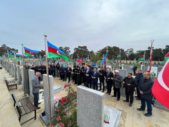 Vətən Müharibəsi Şəhidi Novruzov Aqşin Şahin oğlunun şəhadət günündə əziz xatirəsi yad edildi.