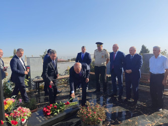 Vətən müharibəsi Şəhidi Ələsgərov Ələkbər İsgəndər oğlunun doğum günündə əziz xatirəsi yad olundu.