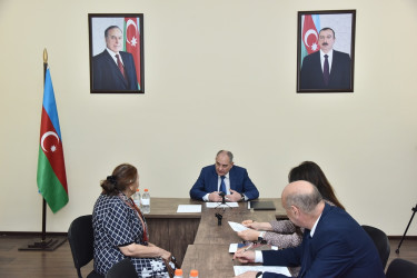 Nəsimi rayon İcra Hakimiyyətinin başçısı növbəti səyyar qəbul keçirib