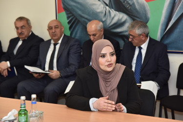 Nəsimi rayon İcra Hakimiyyətinin başçısı səyyar qəbul keçirib