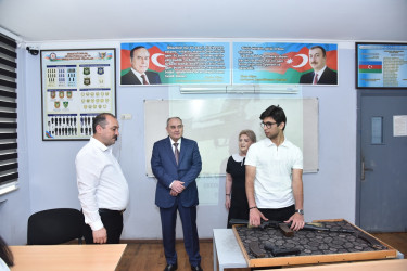 Nəsimi rayon İcra Hakimiyyətinin başçısı növbəti səyyar qəbul keçirib