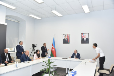 Nəsimi rayon İcra Hakimiyyətinin başçısı növbəti səyyar qəbul keçirib