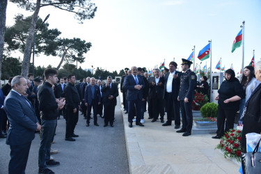 Anım günündə 2 saylı Fəxri və Şəhidlər Xiyabanında  dəfn olunmuş Şəhidlər ziyarət olundu.