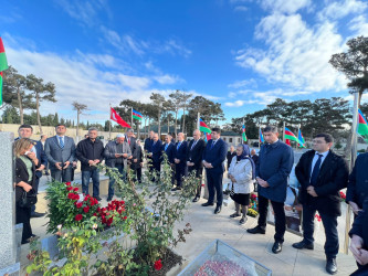 Vətən Müharibəsi Şəhidi Baxşəliyev Natiq Saleh oğlunun şəhadət günündə əziz xatirəsi yad edildi.