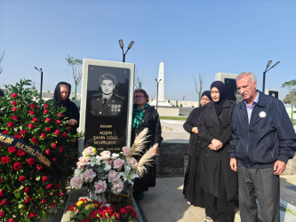 Vətən Müharibəsi Şəhidi Novruzov Aqşin Şahin oğlunun şəhadət günündə əziz xatirəsi yad edildi.