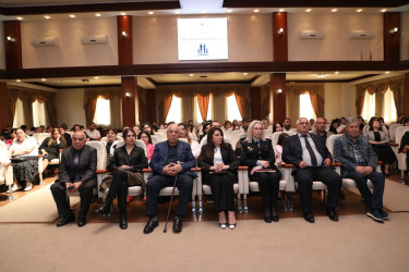 Nəsimi Rayon İcra Hakimiyyətində “Ailə cəmiyyətin ən böyük dəyəridir” adlı tədbir keçirilib.