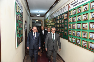 Nəsimi rayon İcra Hakimiyyətinin başçısı növbəti səyyar qəbul keçirib