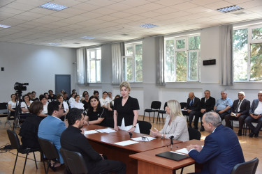 Nəsimi rayon İcra Hakimiyyətinin başçısı növbəti səyyar qəbul keçirib.