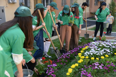 Nəsimi rayonunda daha bir “Abad həyət” layihəsi çərçivəsində abadlaşdırılan növbəti həyətin açılışı oldu.