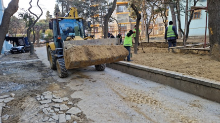 Nəsimi rayonu Asif Məhərrəmov 31 saylı ünvanda abadlıq və quruculuq  işləri davam edir.