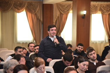 Nəsimi rayon İcra Hakimiyyətində rayonun şəhid ailələri və müharibə əlilləri ilə görüş keçirilib.