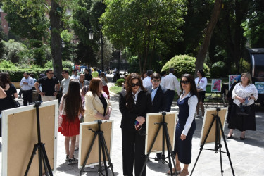 Nəsimi rayonunda “Milli-mənəvi dəyərlərimiz tarixi irsimiz” mövzusunda “Çıxdı günəş, doldu cahan nur ilə” IV inkluziv yaradıcılıq-festival müsabiqəsinin yekun təltifetmə mərasimi keçirilib.