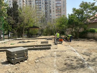 Nəsimi rayonu Ceyhun Səlimov küçəsi 7 saylı ünvanda abadlıq-quruculuq işlərinə başlanılıb.