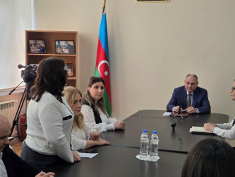 Nəsimi rayon İcra Hakimiyyətinin başçısı növbəti səyyar qəbul keçirib