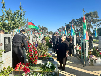 Vətən Müharibəsi Şəhidi Həsənov Faiq Hüseyn  oğlunun şəhadət günündə əziz xatirəsi yad edildi.