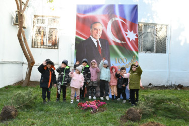 Nəsimi rayonunda növbəti “Abad həyət” sakinlərin istifadəsinə verilib.