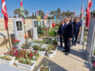 Vətən Müharibəsi Şəhidlərinin və Şəhid Kazımov Vüsal Vüqar oğlunun doğum günü ərəfəsində xatirəsi yad olundu.