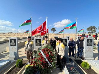 Vətən Müharibəsi Şəhidi Zeynallı Rəşad Qiyas oğlunun şəhadət günündə əziz xatirəsi yad edildi.