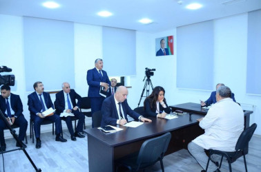 Nəsimi rayon İcra Hakimiyyətinin başçısı növbəti səyyar qəbul keçirib