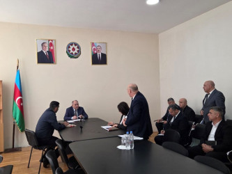 Nəsimi rayon İcra Hakimiyyətinin başçısı növbəti səyyar qəbul keçirib