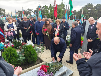 Vətən Müharibəsi Şəhidi Qasımlı Mirhəmid Nazim oğlunun şəhadət günündə əziz xatirəsi yad edildi.