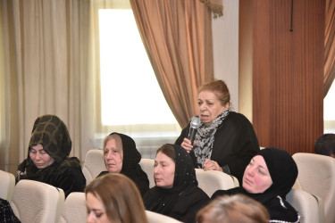 Nəsimi rayon İcra Hakimiyyətində rayonun şəhid ailələri və müharibə əlilləri ilə görüş keçirilib.