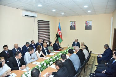 Nəsimi rayon İcra Hakimiyyətinin başçısı növbəti səyyar qəbul keçirib