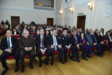 Nəsimi rayonunda Ulu Öndər Heydər Əliyevin anım gününə həsr olunmuş tədbir keçirilib.