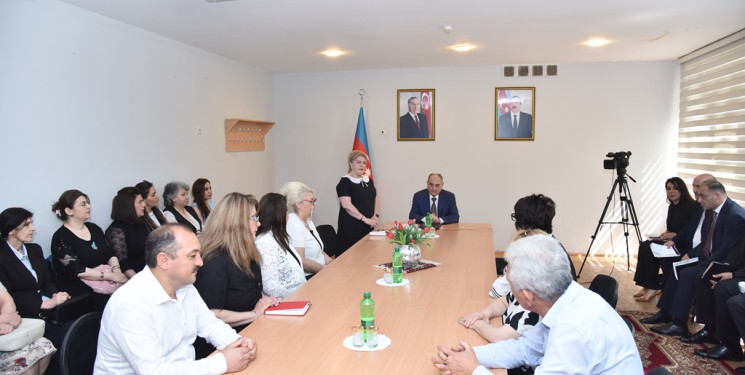 Nəsimi rayon İcra Hakimiyyətinin başçısı növbəti səyyar qəbul keçirib