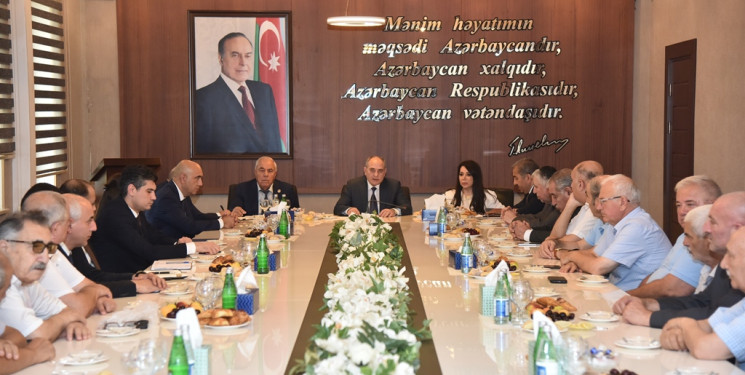 Nəsimi Rayon İcra Hakimiyyətində rayon ağsaqqalları ilə görüş keçirilib
