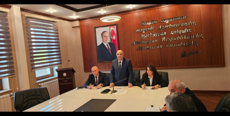 Nəsimi rayon İcra Hakimiyyətində müşavirə keçirilib.