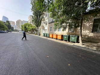 Nəsimi rayonu Dilarə Əliyava küçəsi boyu  yolun əsaslı təmiri işləri aparılıb