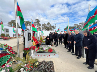 Şəhid Kazımov Vüsal Vüqar oğlunun şəhadət günündə əziz xatirəsi yad edildi.