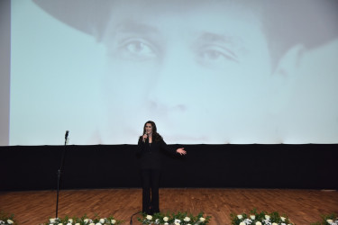 Nəsimi rayonunda Ulu öndər Heydər Əliyevin anım günü ilə bağlı “Heydər Əliyev zamanın fövqündə” adlı tədbir keçirilib.