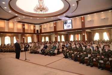 “Şahin” hərbi-idman oyunlarının Nəsimi rayon birinciliyinin qalibləri ilə görüş keçirildi.