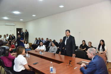 Nəsimi rayon İcra Hakimiyyətinin başçısı növbəti səyyar qəbul keçirib