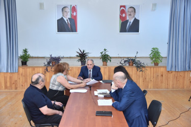 Nəsimi rayon İcra Hakimiyyətinin başçısı növbəti səyyar qəbul keçirib.