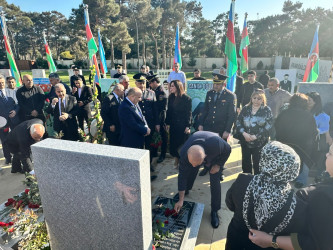 Vətən Müharibəsi Şəhidi Həsənov Faiq Hüseyn  oğlunun şəhadət günündə əziz xatirəsi yad edildi.