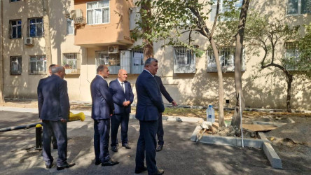 H.B.Əliyev küçəsi 9, 11, 15 və 17 saylı binaların ətrafında abadlıq-quruculuq işləri davam etdirilir.