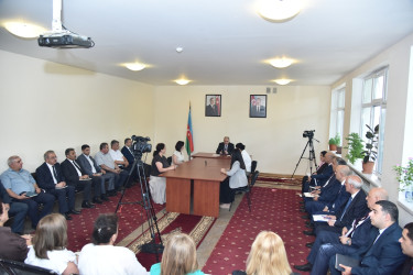 Nəsimi rayon İcra Hakimiyyətinin başçısı növbəti səyyar qəbul keçirib
