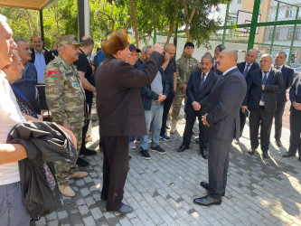 Nəsimi rayonunda sakinlər səyyar qəbulda müraciətlər etdilər