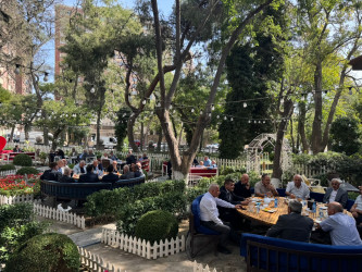 Nəsimi Rayonunda Ağsaqqallar Şurasının təşkilatçılığı ilə 1 oktyabr "Ahıllar günü"nə həsr olunmuş görüş keçirilib.