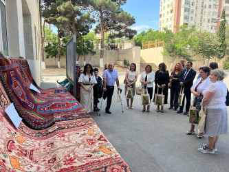 Ümumilli lider Heydər Əliyevin anadan olmasının 100 illiyinə həsr olunmuş “Milli-mənəvi dəyərlərimiz milli kimliyimizdir” adlı ədəbi-bədii tədbir keçirilib.