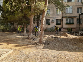 Nəsimi rayonu 3-cü mikrorayon Cavadxan küçəsi 26,30 saylı ünvanlarda abadlıq-quruculuq işləri davam etdirilir.