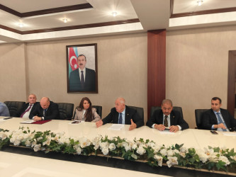 Nəsimi rayonunda 27 Sentyabr - Anım Gününün beşinci ildönümü münasibətilə “27 Sentyabr – Qələbəyə aparan yolun başlanğıcı ” adlı dəyirmi masa  keçirilib.