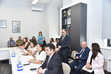 Nəsimi rayon İcra Hakimiyyətinin başçısı növbəti səyyar qəbul keçirib