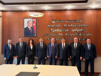 Nəsimi rayon İcra Hakimiyyətində Türkiyə Maarif Vəqfinin rayonda fəaliyyət göstərən təhsil müəssisələrinin rəhbərləri  ilə görüş keçirilib