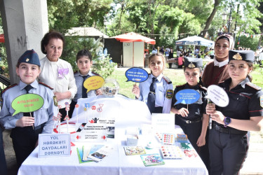 Nəsimi rayonunda “Milli-mənəvi dəyərlərimiz tarixi irsimiz” mövzusunda “Çıxdı günəş, doldu cahan nur ilə” IV inkluziv yaradıcılıq-festival müsabiqəsinin yekun təltifetmə mərasimi keçirilib.