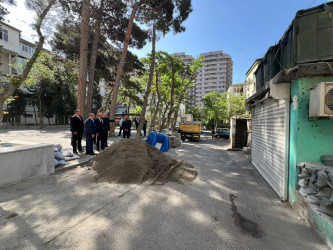 Mirəli Qaşqay küçəsi 24 saylı ünvanda abadlıq-quruculuq işlərinə başlanılıb.